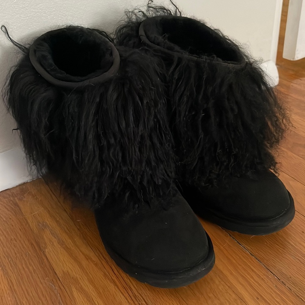 Mongolian Fur Black Uggs